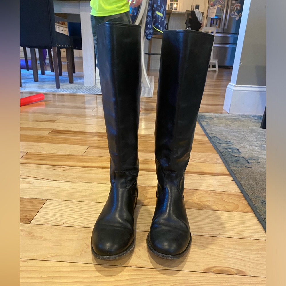 Women’s Frye boots